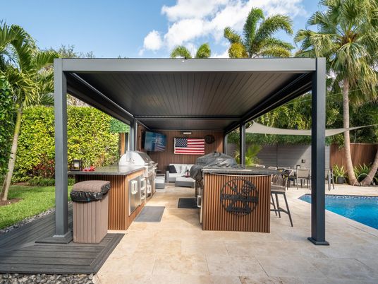 Exterior, Hot Tub, Pool