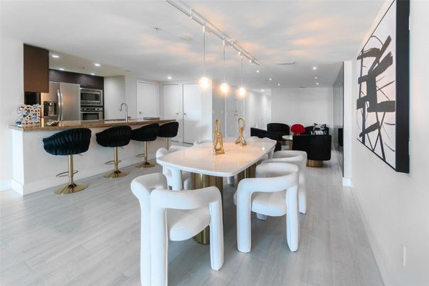 Dining room, Interior, Kitchen, Living room, Pendant Lights, Recessed Lighting, Stainless Steel Appliances, Wood Texture Flooring