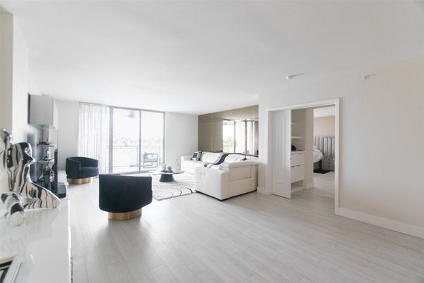 Interior, Living room, Washer, Wood Texture Flooring