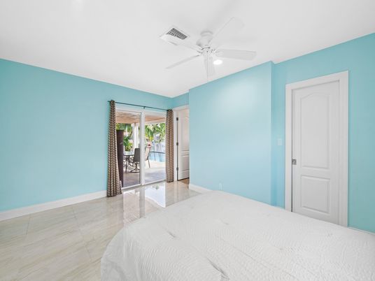 Bedroom, Empty room, Interior, Recessed Lighting