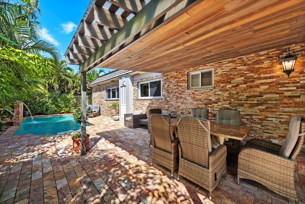 Exterior, Pool