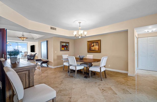 Chandelier, Dining room, Interior