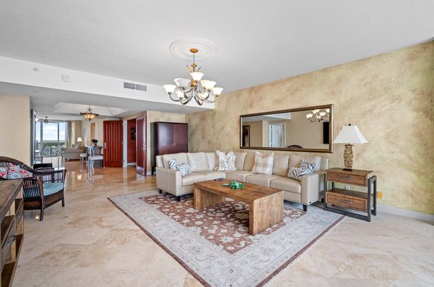 Chandelier, Dining room, Interior, Living room