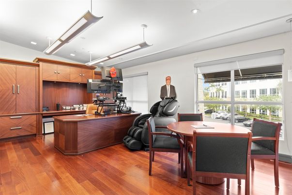 Dining room, Interior, Kitchen, Recessed Lighting, Wood Texture Flooring