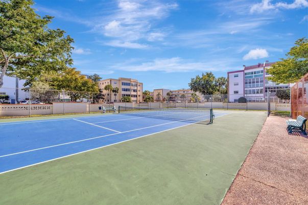 Exterior, Tennis Courts