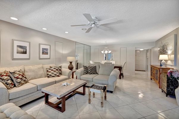 Chandelier, Dining room, Interior, Living room, Recessed Lighting