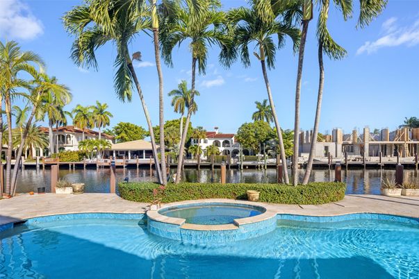 Exterior, Lake, Pool