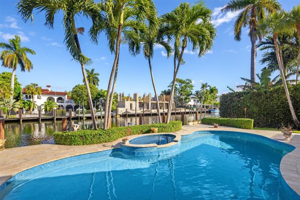 Exterior, Lake, Pool