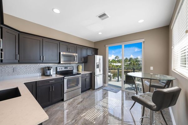 Dining room, Interior, Kitchen, Recessed Lighting, Stainless Steel Appliances
