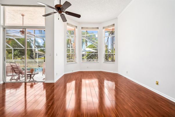 Empty room, Interior, Sun Room, Wood Texture Flooring