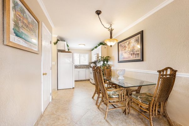 Dining room, Interior, Pendant Lights