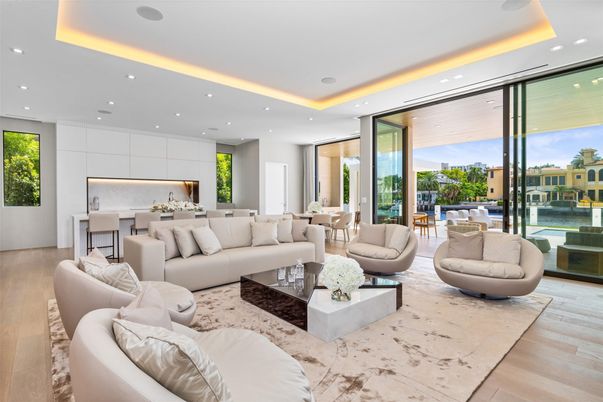 Dining room, Interior, Kitchen, Living room, Pendant Lights, Recessed Lighting, Wood Texture Flooring