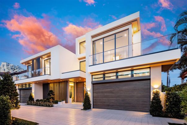 Attached, Exterior, Facade, Modern