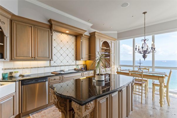 Chandelier, Dining room, Interior, Kitchen, Pendant Lights, Recessed Lighting, Stainless Steel Appliances, Water