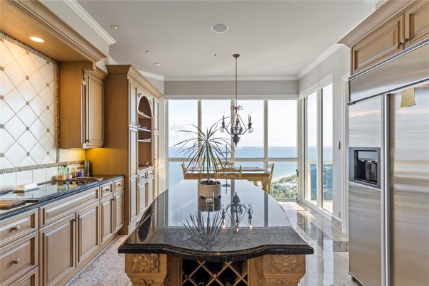 Chandelier, Dining room, Interior, Kitchen, Recessed Lighting, Stainless Steel Appliances, Water
