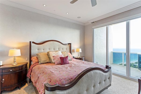 Bedroom, Interior, Recessed Lighting, Water