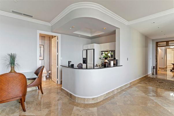 Dining room, Interior, Kitchen, Recessed Lighting, Stainless Steel Appliances
