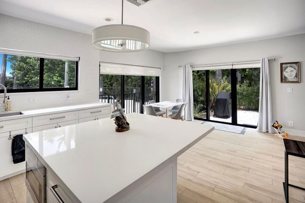 Dining room, Interior, Kitchen, Pendant Lights, Recessed Lighting, Wood Texture Flooring