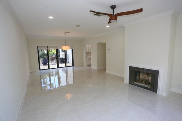 Chandelier, Empty room, Fireplace, Interior, Pendant Lights, Recessed Lighting