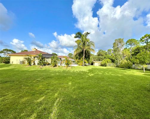 Backyard, Exterior