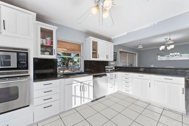Interior, Kitchen, Pendant Lights, Stainless Steel Appliances