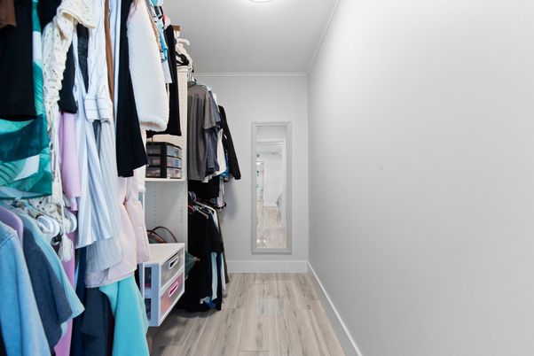 Interior, Walk-in Closets, Wood Texture Flooring