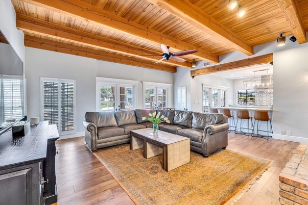 Interior, Kitchen, Living room, Pendant Lights, Wooden Beams, Wooden Ceilings, Wood Texture Flooring