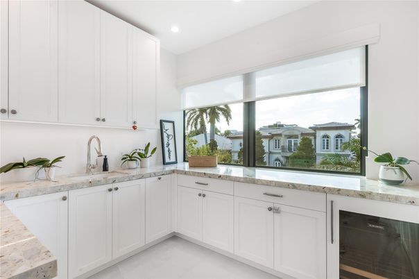 Interior, Kitchen, Recessed Lighting, Water