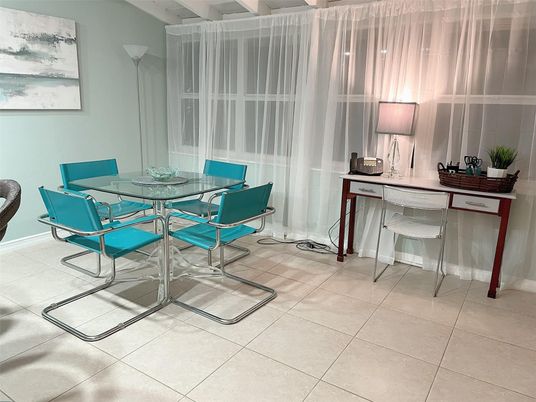 Dining room, Interior