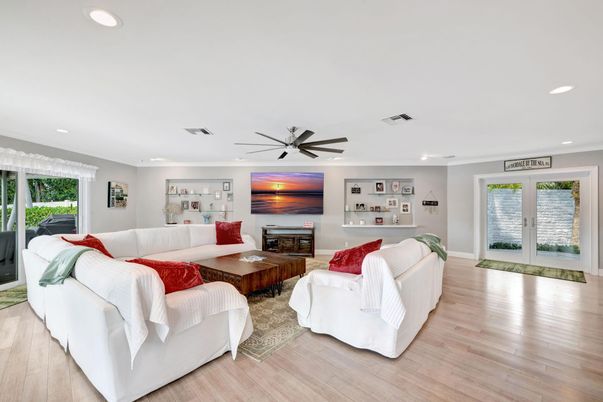 Interior, Living room, Recessed Lighting, Wood Texture Flooring