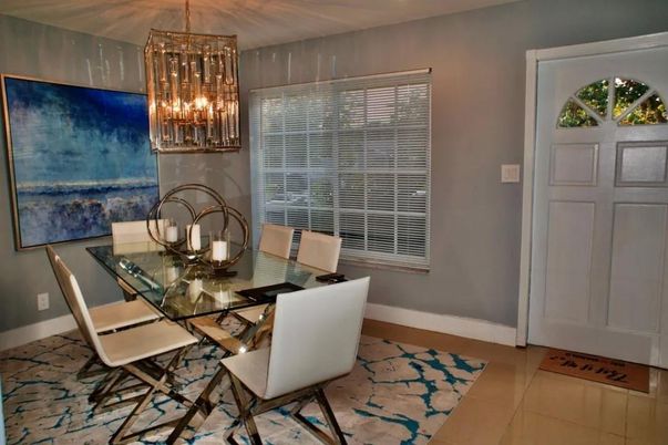 Chandelier, Dining room, Interior