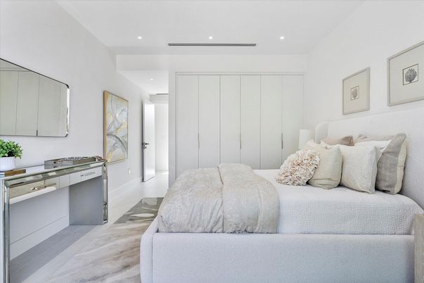 Bedroom, Interior, Kitchen, Recessed Lighting, Wood Texture Flooring