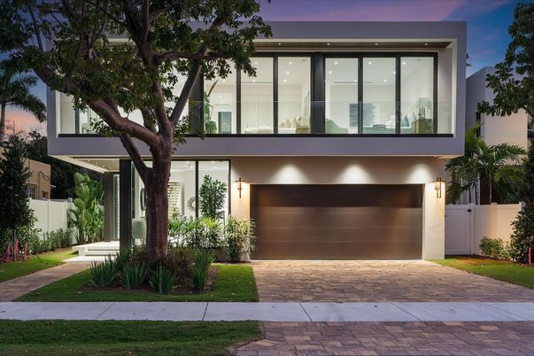 Attached, Exterior, Facade, Modern