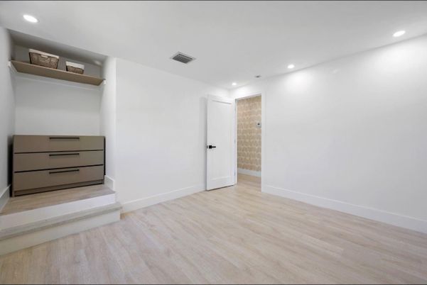 Empty room, Interior, Recessed Lighting, Wood Texture Flooring