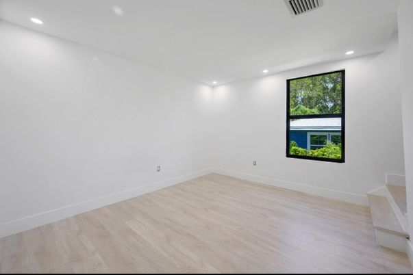 Empty room, Interior, Recessed Lighting, Wood Texture Flooring