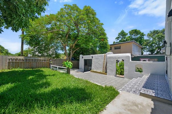 Backyard, Exterior