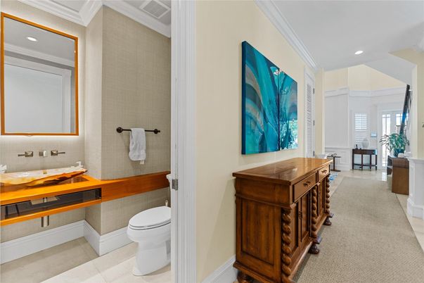 Bathroom, Interior, Recessed Lighting