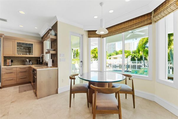 Dining room, Interior, Kitchen, Pendant Lights, Recessed Lighting