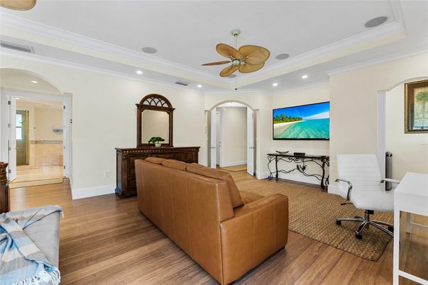 Interior, Recessed Lighting, Wood Texture Flooring