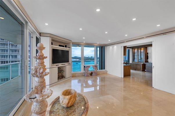 Interior, Recessed Lighting, Water