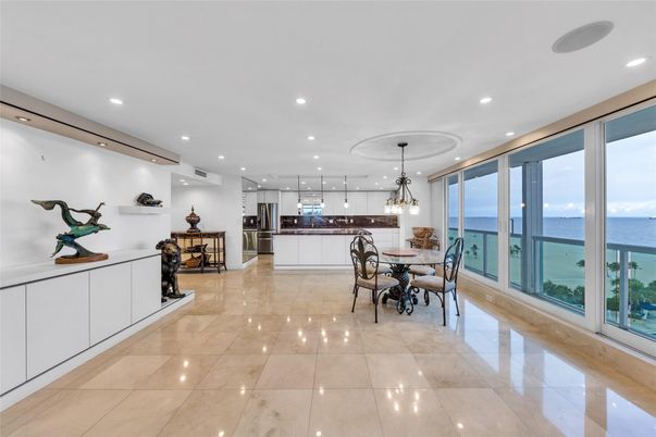 Dining room, Interior, Kitchen, Pendant Lights, Recessed Lighting, Water