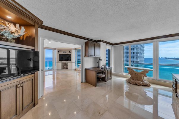 Interior, Kitchen, Recessed Lighting, Water