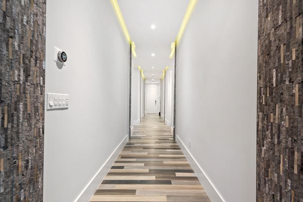 Interior, Recessed Lighting, Wood Texture Flooring