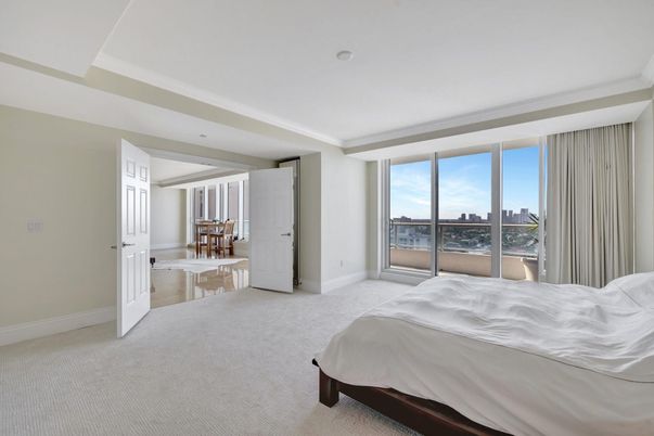 Bedroom, Interior, Water