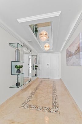 Chandelier, Interior