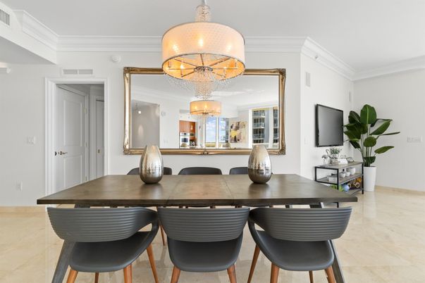 Chandelier, Dining room, Interior