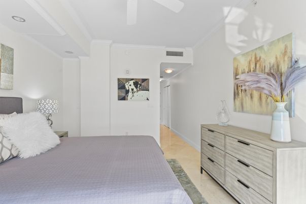 Bedroom, Interior, Recessed Lighting