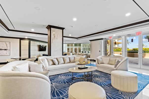 Dining room, Interior, Living room, Recessed Lighting