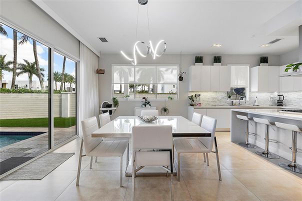 Dining room, Interior, Kitchen, Pendant Lights, Recessed Lighting