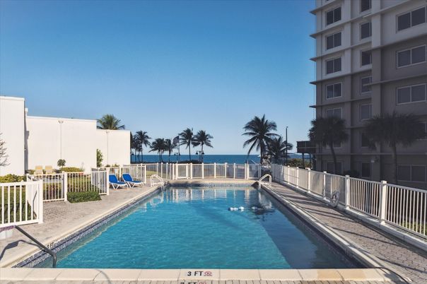 Exterior, Pool, Water